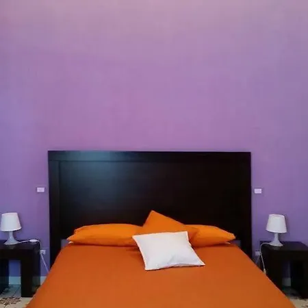 Artis Domus Relais & בית הארחה 3*
